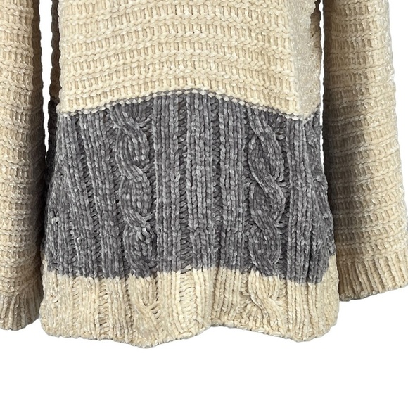 ALYA CHENILLE STYLE PULL OVER SCOOP NECK SWEATER - Picture 9 of 12
